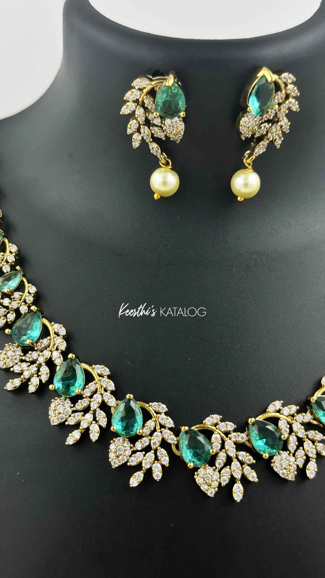 KA1037 - Green Glamour Necklace