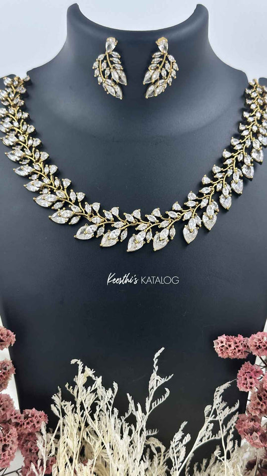 KA1040 - Crystal Vine Necklace