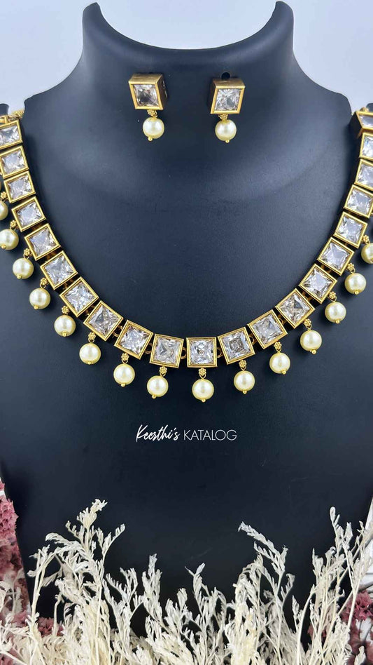 KA1044 - Pearl Illumination Necklace