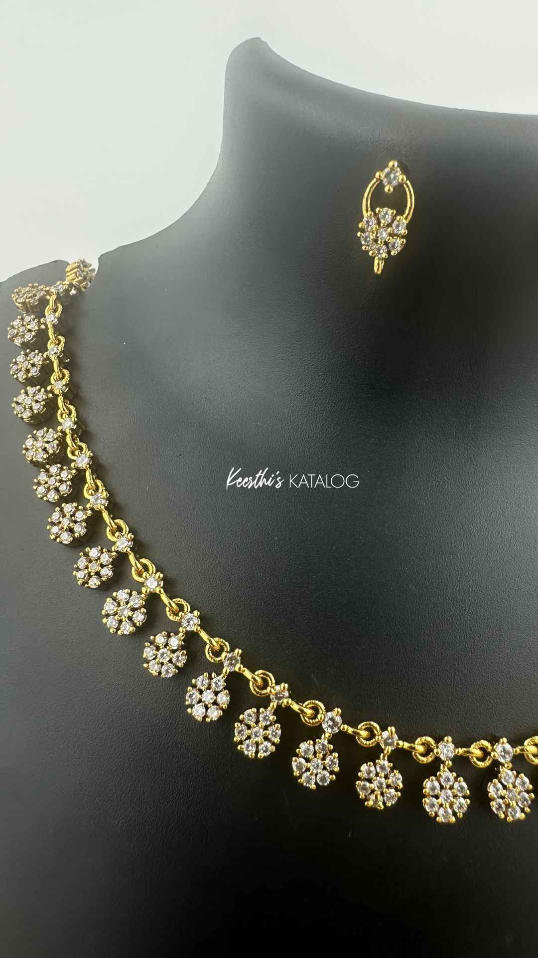 KA1058 - Dazzling Blooms Necklace Set