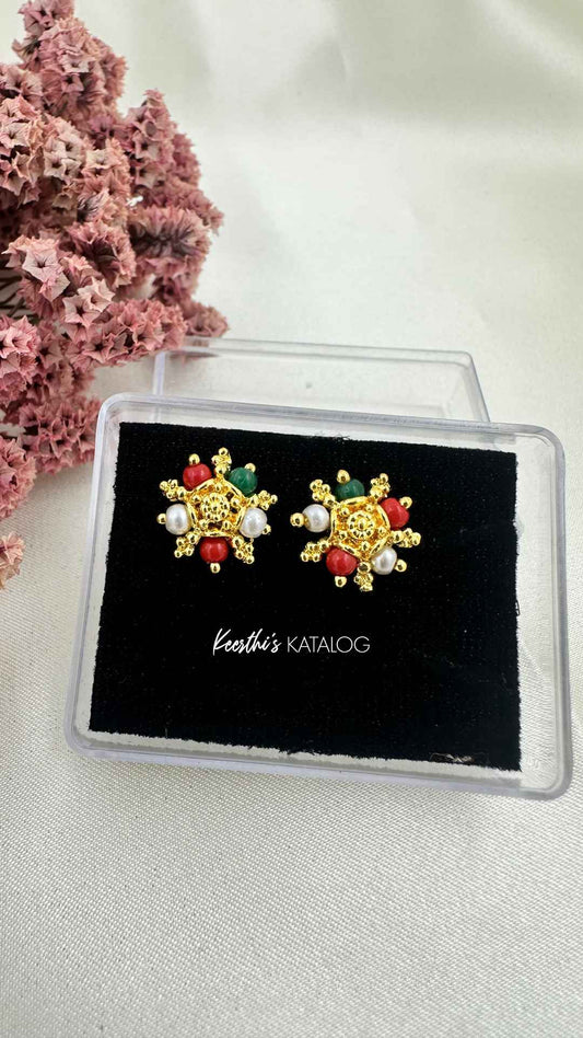 KE1016 - Festive Bloom Studs