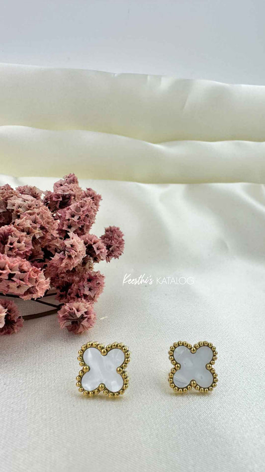 KED1002 - Pearl Clover Studs