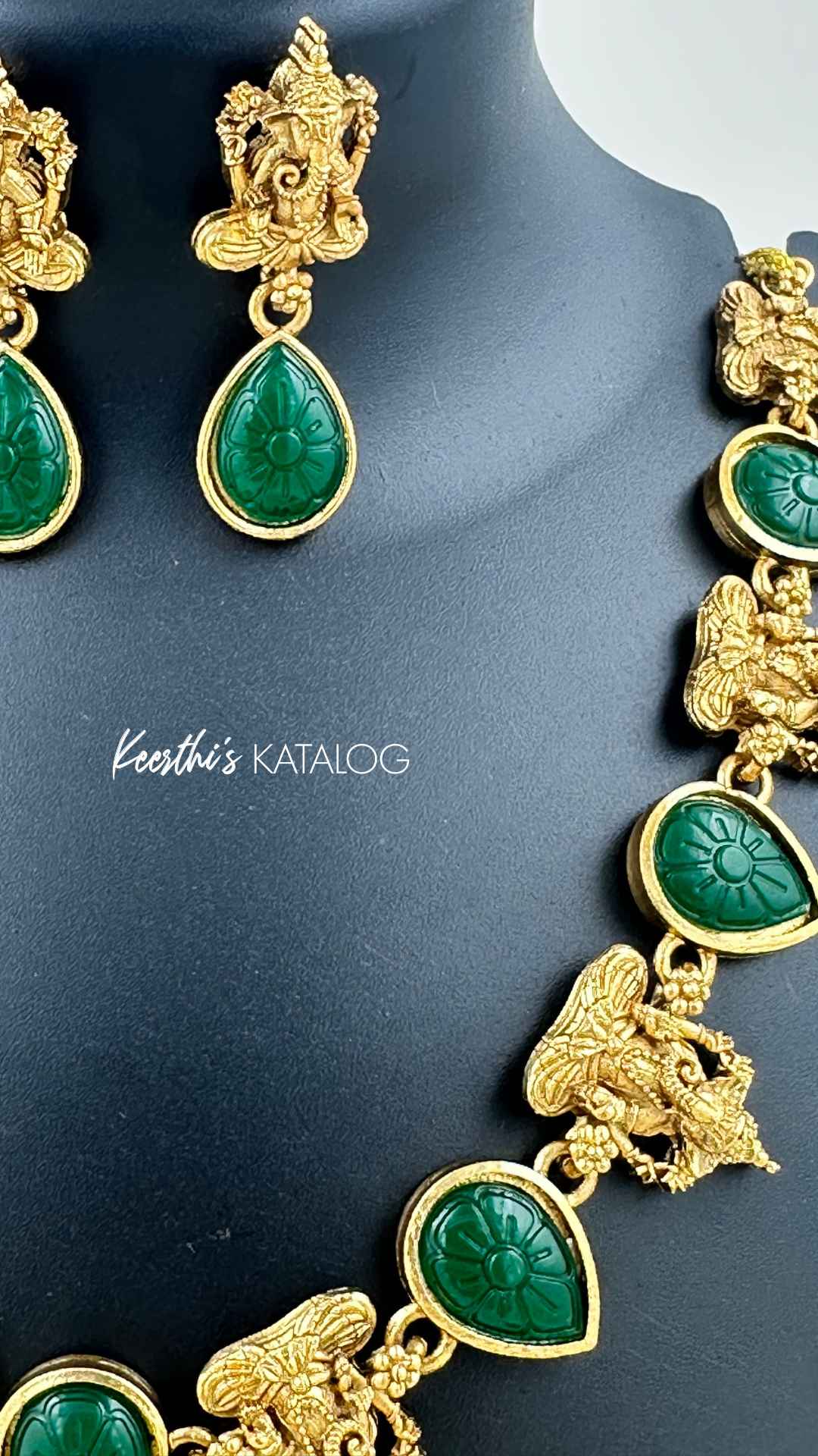 KN1001 - Emerald Gaja Mala