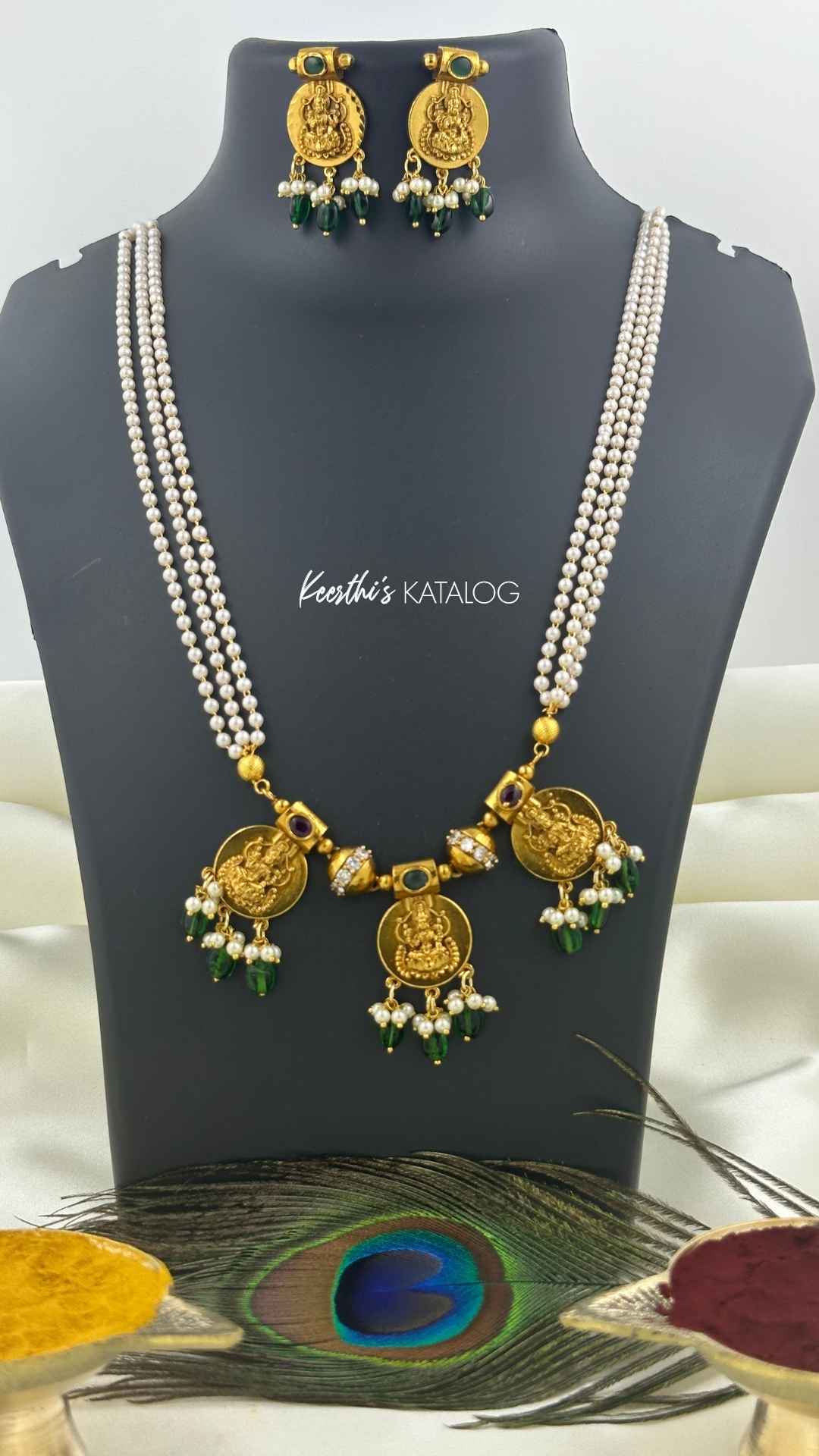 KN1016 - Pearl Lakshmi Coin Set