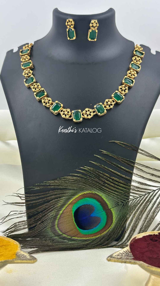 KN1040 - Emerald Royal Necklace