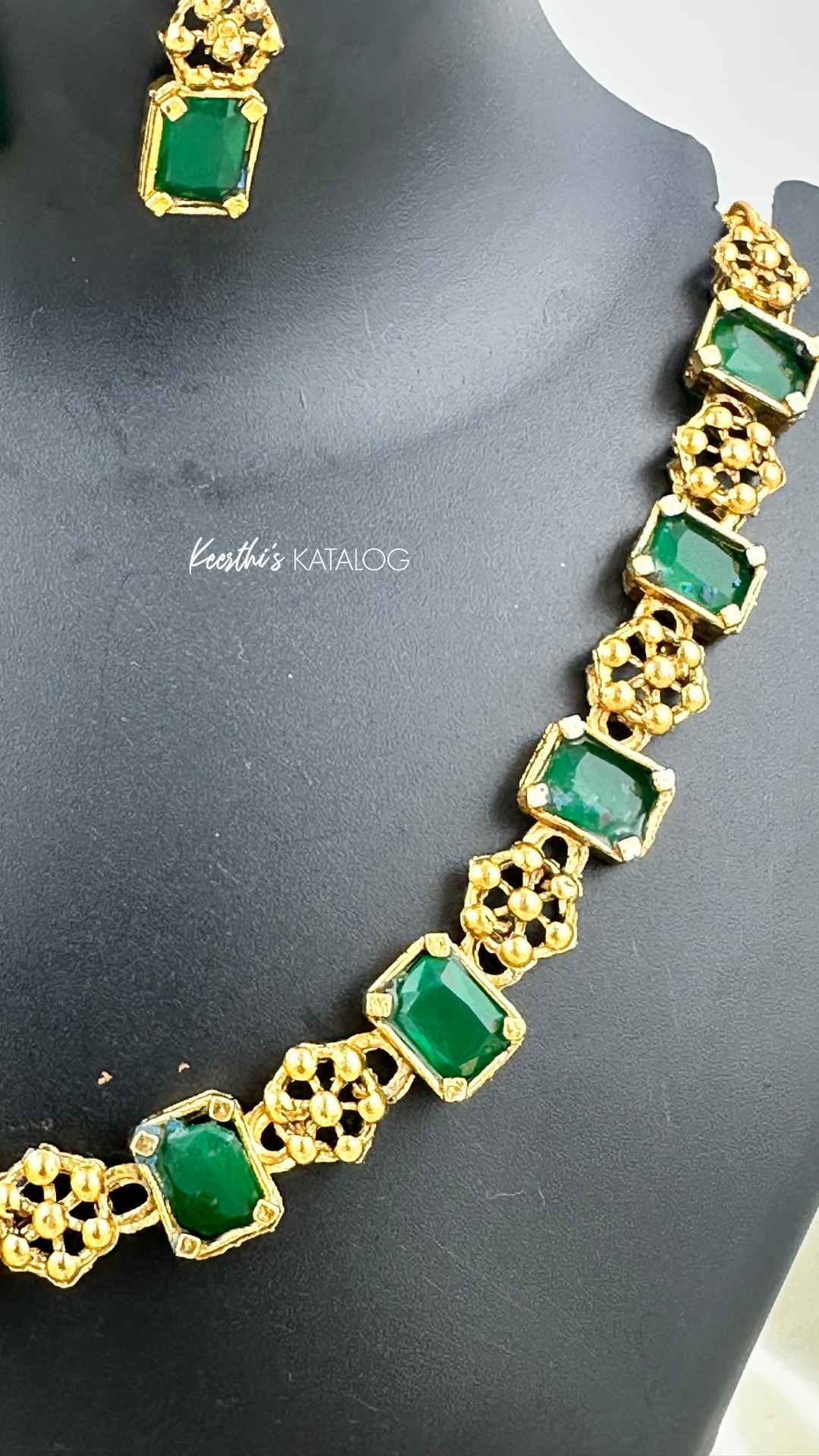 KN1040 - Emerald Royal Necklace