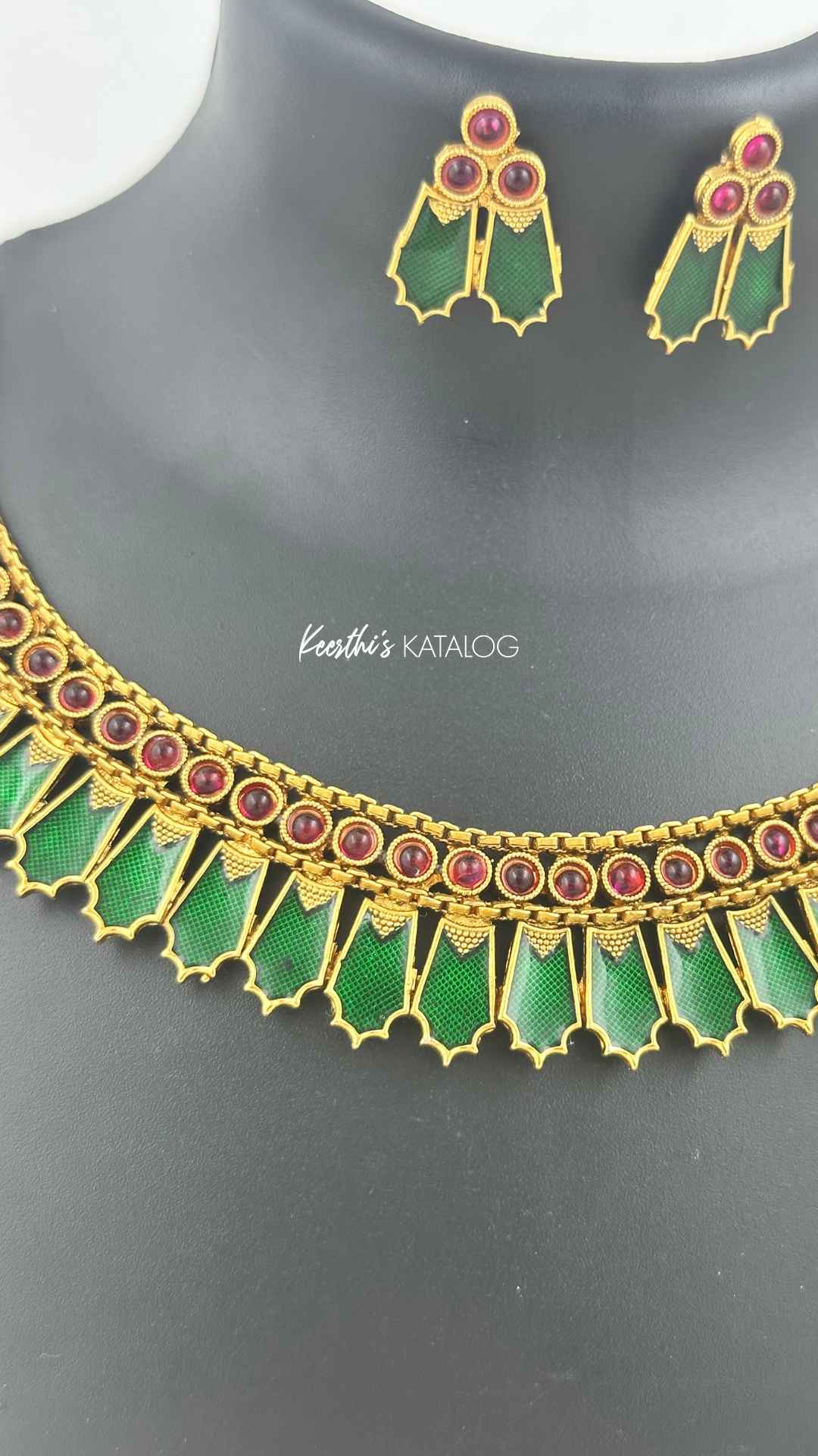 KN1044- Green Harmony Necklace