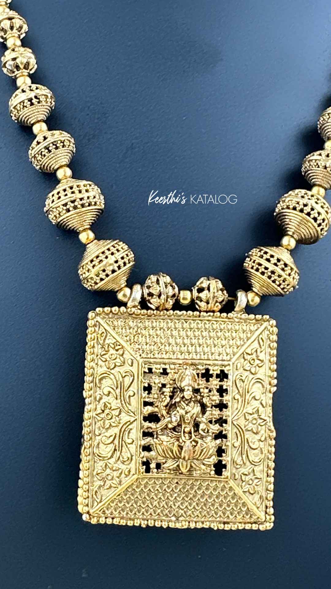 KN1072 - 2-in-1 Square Temple Necklace Set