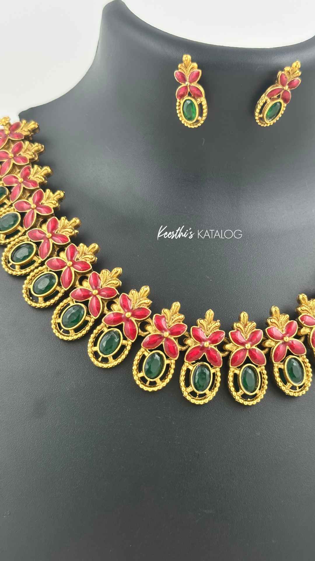 KN1088 - Pink Floral Emerald Necklace