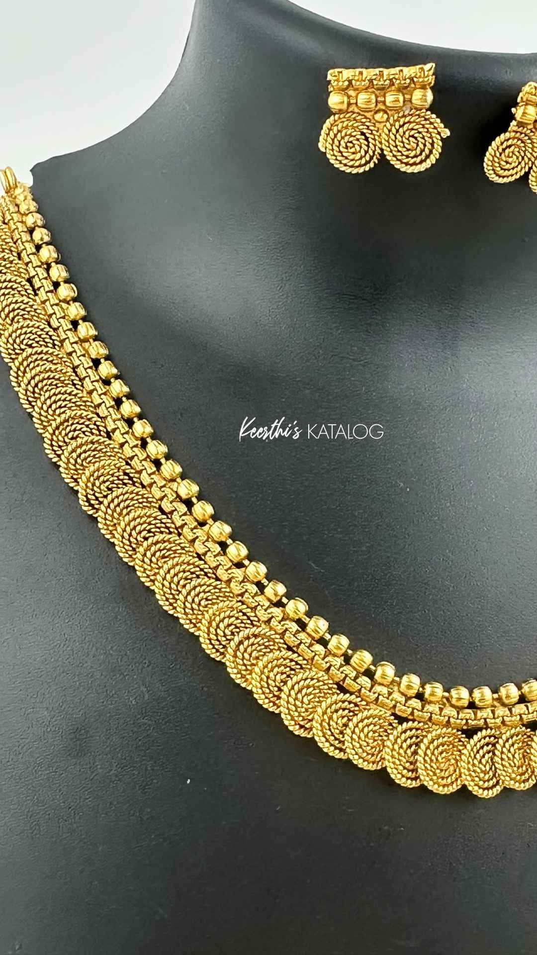 KN1094 - Gold Swirl Necklace