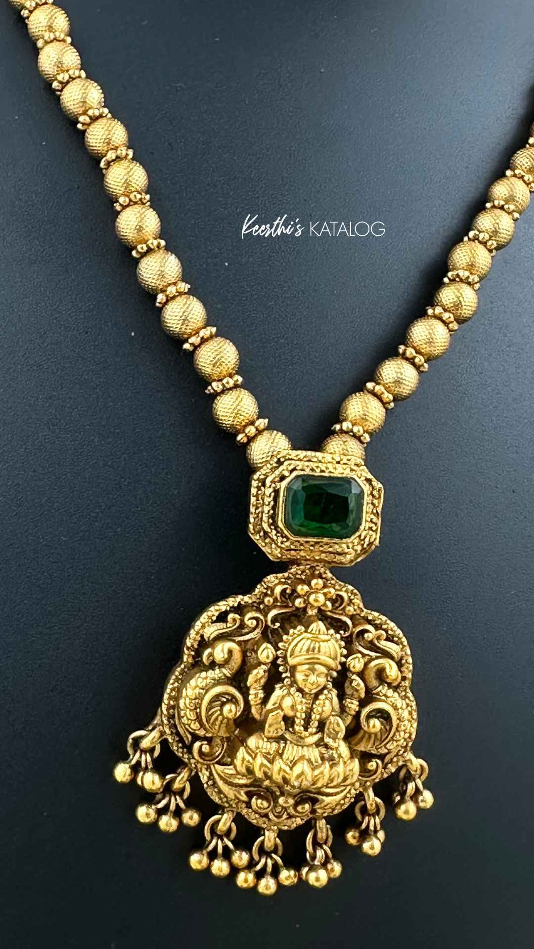 KN1096 - Lakshmi Ball Emerald Necklace