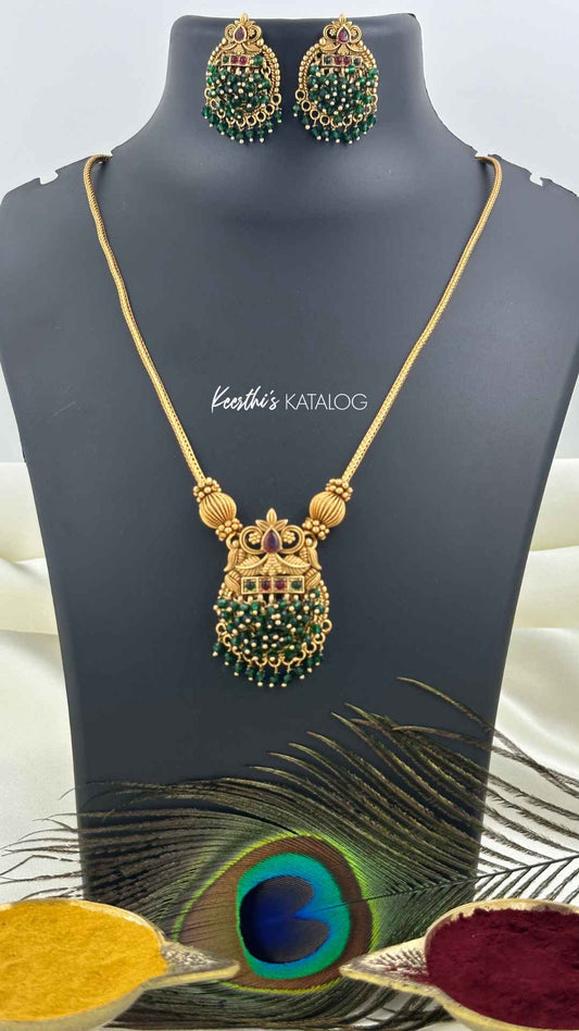 KN1132 - Emerald Cluster Necklace Set